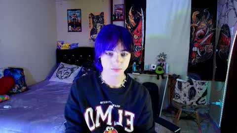 xzerox_ online show from April 7, 9:06 pm