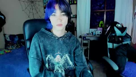 xzerox_ online show from May 31, 2:32 am