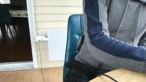 y964094 online show from May 6, 5:08 pm