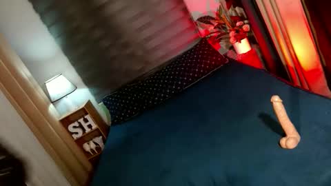 REYAN online show from December 1, 3:26 am