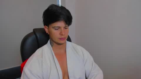 new here online show from December 2, 12:25 pm