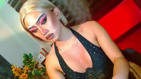 miss yasii online show from February 26, 6:11 pm