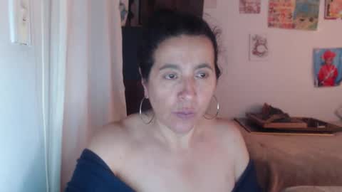 Snapshot of yasmin_love85 chatting on October 16, 3:11 pm yasmin_love85 online show from October 16, 3:11 pm