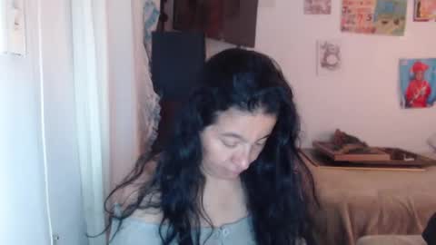 Snapshot of yasmin_love85 chatting on October 27, 2:28 pm yasmin_love85 online show from October 27, 2:28 pm