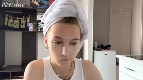 yasmina online show from June 25, 12:32 pm