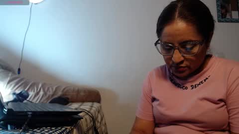 yaya____ online show from February 20, 10:23 pm