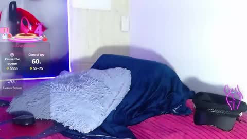 YAYA online show from March 7, 2:56 pm