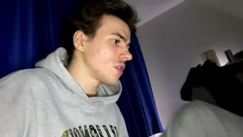 yayay333 online show from April 2, 11:00 pm