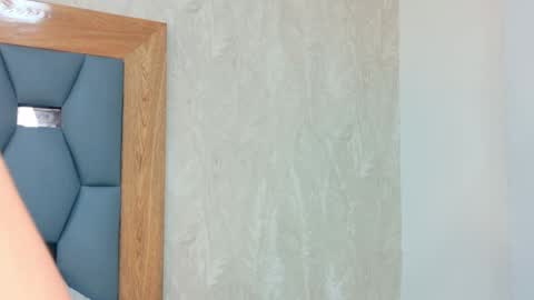 yayi derek  online show from February 1, 11:40 am