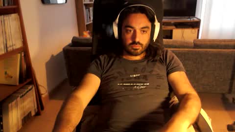 yeeaahoo online show from May 17, 6:39 pm