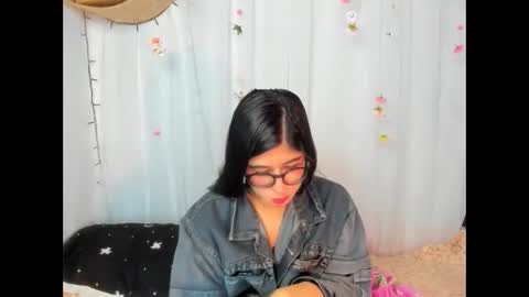 YELINA online show from February 3, 2:53 am