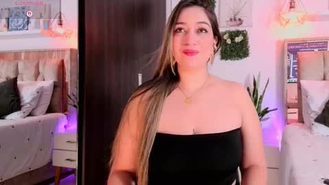 yellow_lily online show from March 23, 5:51 pm