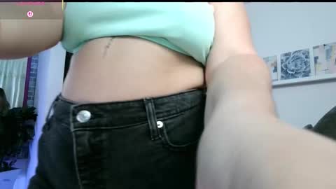 yellow_lily online show from November 10, 4:32 pm