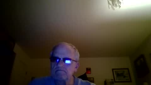 yellowsnowman70 online show from March 30, 3:06 am