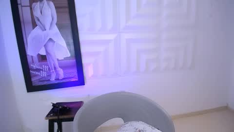 Snapshot of yemfairymcry chatting on September 27, 4:16 pm YEM online show from September 27, 4:16 pm