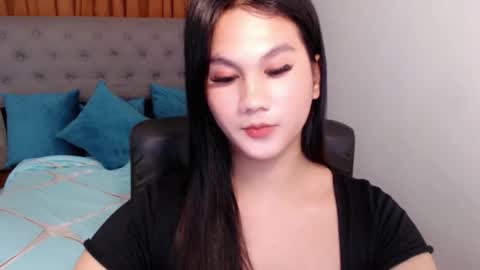 Snapshot of yen_bente chatting on October 23, 9:48 pm Yen online show from October 23, 9:48 pm