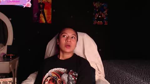 Yesi online show from November 4, 5:58 pm