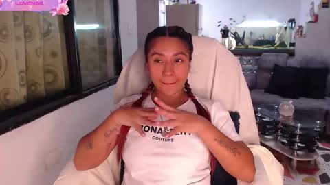 Yesi online show from November 5, 6:10 pm