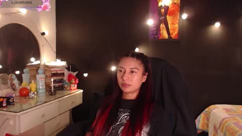 Yesi online show from October 14, 6:11 pm