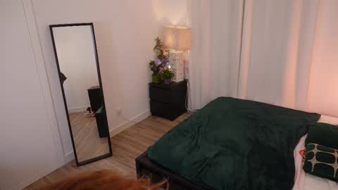 Snapshot of yess_kiki chatting on September 11, 1:34 pm Kiki online show from September 11, 1:34 pm