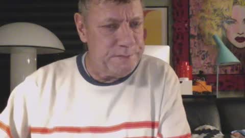 Snapshot of yessex247 chatting on December 2, 1:51 am yessex247 online show from December 2, 1:51 am