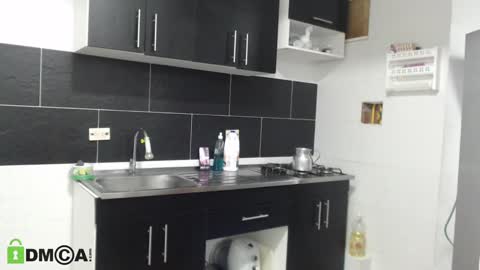 yessica and andres online show from February 1, 9:21 am