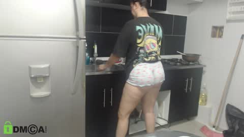 yessica and andres online show from February 2, 11:21 pm