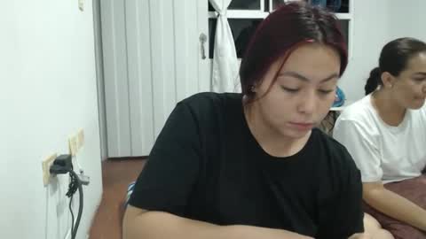 yessica and andres online show from April 14, 2:15 am