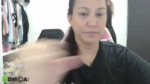 yessica and andres online show from February 18, 3:21 am