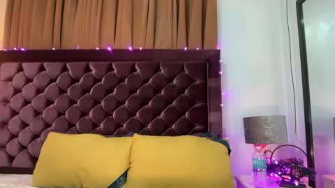 yessica online show from April 23, 7:04 pm