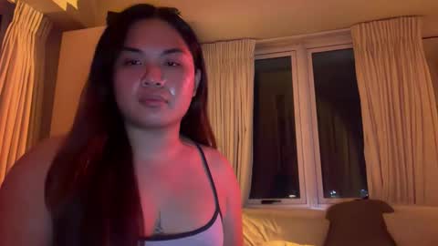 yllana love online show from March 16, 12:20 pm