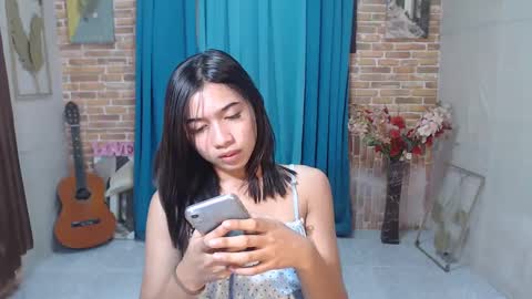 ymee_shane18 online show from January 22, 5:37 am