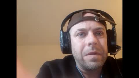 ynwaynwa801 online show from March 25, 1:07 pm