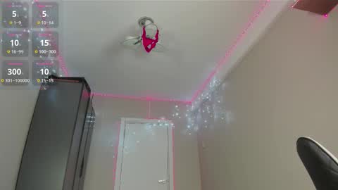 Mikaella - Mika online show from February 1, 8:06 pm