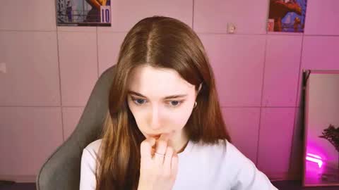 yoka_paradoxxx online show from March 15, 9:24 am