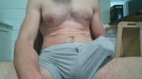 yolowyolo online show from March 15, 8:34 pm