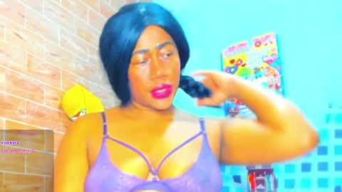 yonnsol_avril online show from April 20, 7:06 pm