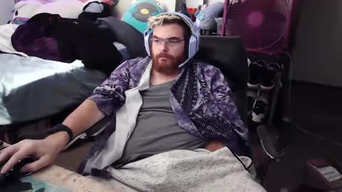 Yosh online show from January 3, 2:19 pm