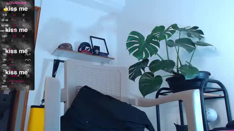 Enzo online show from February 25, 1:30 am