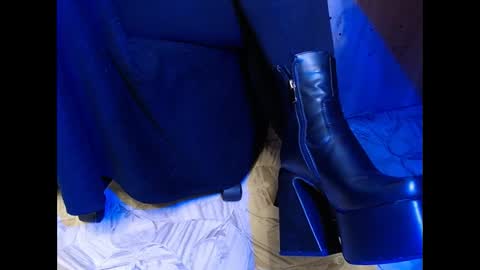 Renesmee online show from February 27, 10:01 am