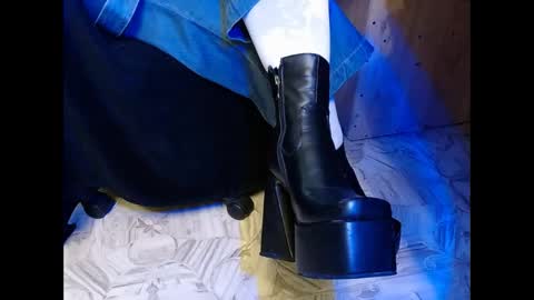 Renesmee online show from February 26, 7:34 am