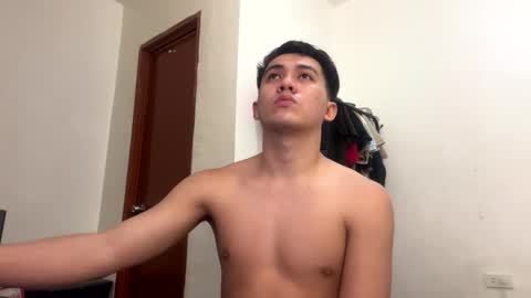 Cyrus online show from February 25, 4:21 pm