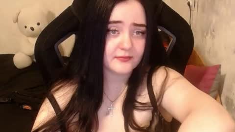 your_8a8y online show from January 8, 2:35 pm