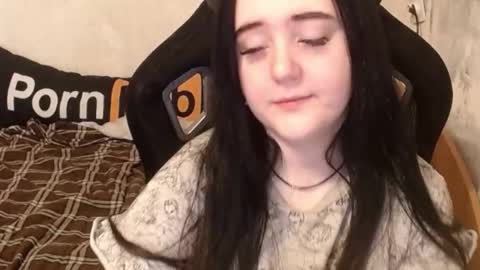 your_8a8y online show from November 10, 8:50 am