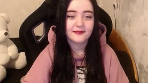 your_8a8y online show from December 26, 10:59 am