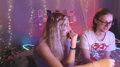 Melania and Michael online show from March 28, 8:32 pm