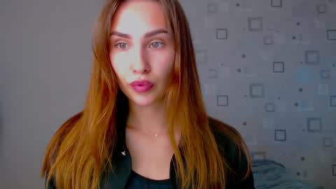 Amelia online show from May 17, 4:49 pm