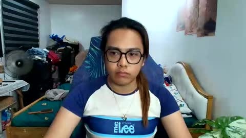 your_dreamgirlxxx69 online show from May 28, 9:07 am