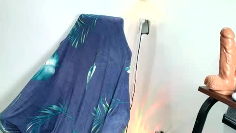 your_dreamgirlxxx69 online show from May 24, 7:48 am