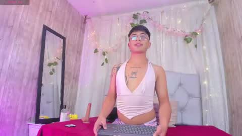 your_kitty_boy online show from July 14, 8:58 pm